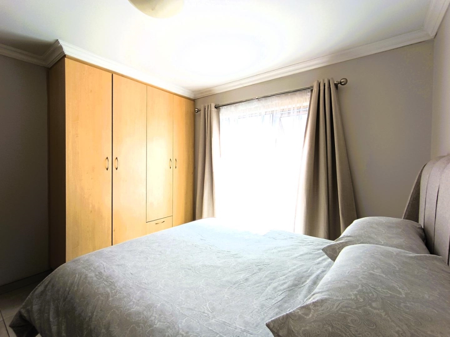 2 Bedroom Property for Sale in Langenhovenpark Free State